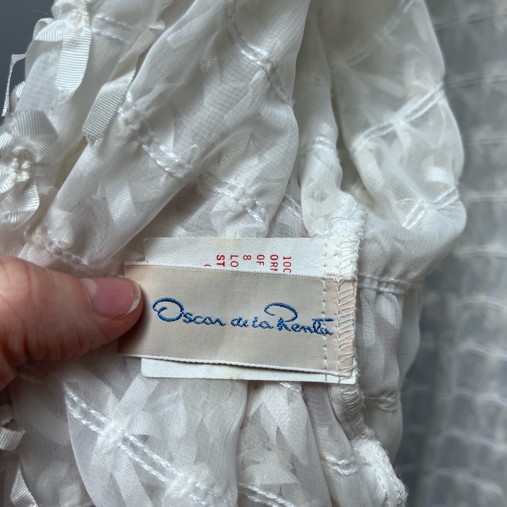 Vintage Oscar de la Renta feminine cover up shawl sweater swiftie - Picture 2 of 4